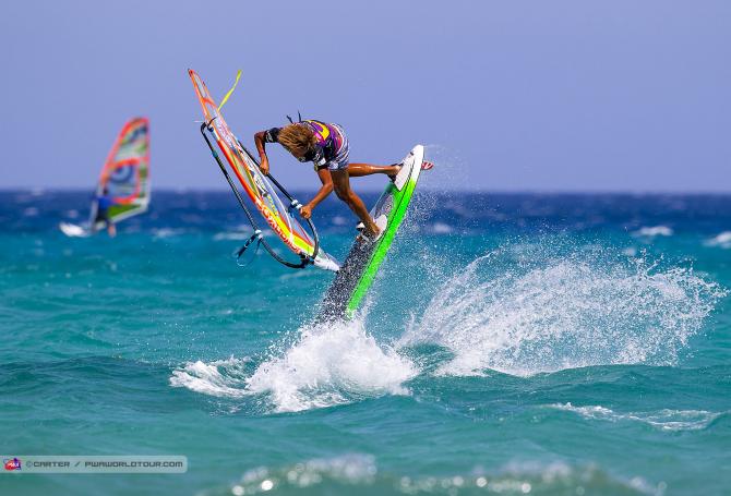 Sport, Sarah Quita Offringa, championne de windsurfing Une personne sur un windsurf